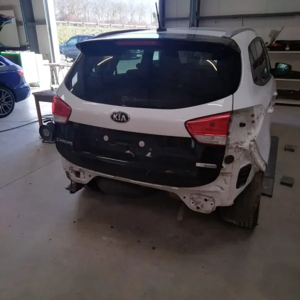 realisation-carrosserie-voiture-rc-peinture-carrossier-aizenay (1)