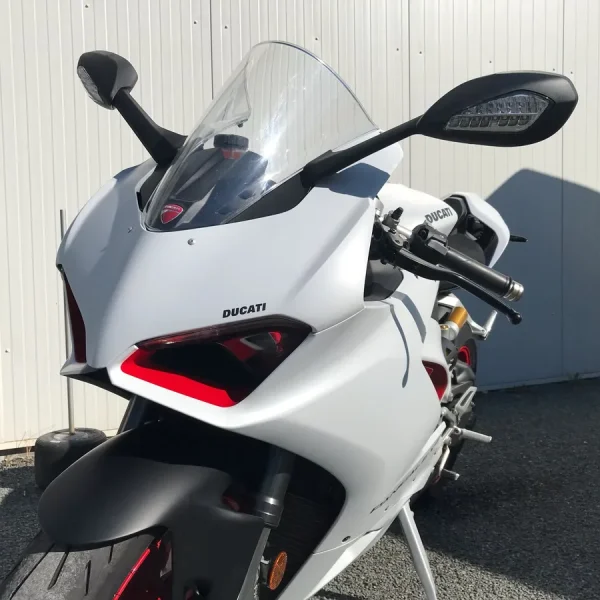 Réalisation de peinture de moto par RC Peinture, peintre carrossier à Aizenay